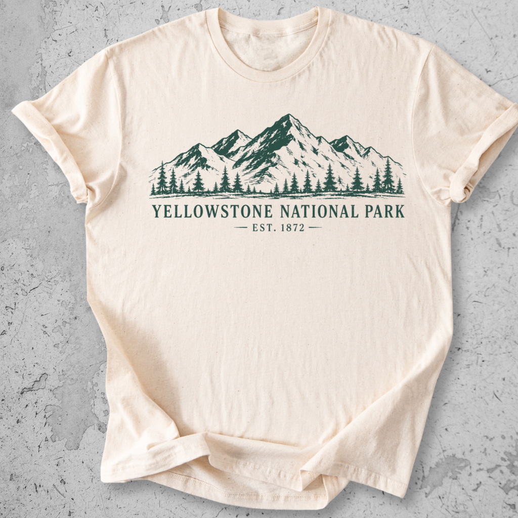 Yellowstone National Park vintage mountain crewneck t-shirt in Natural
