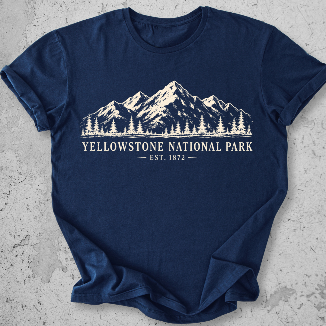 Yellowstone National Park vintage mountain crewneck t-shirt in Navy 