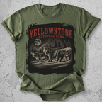 Yellowstone Wolves Vintage    T-Shirt