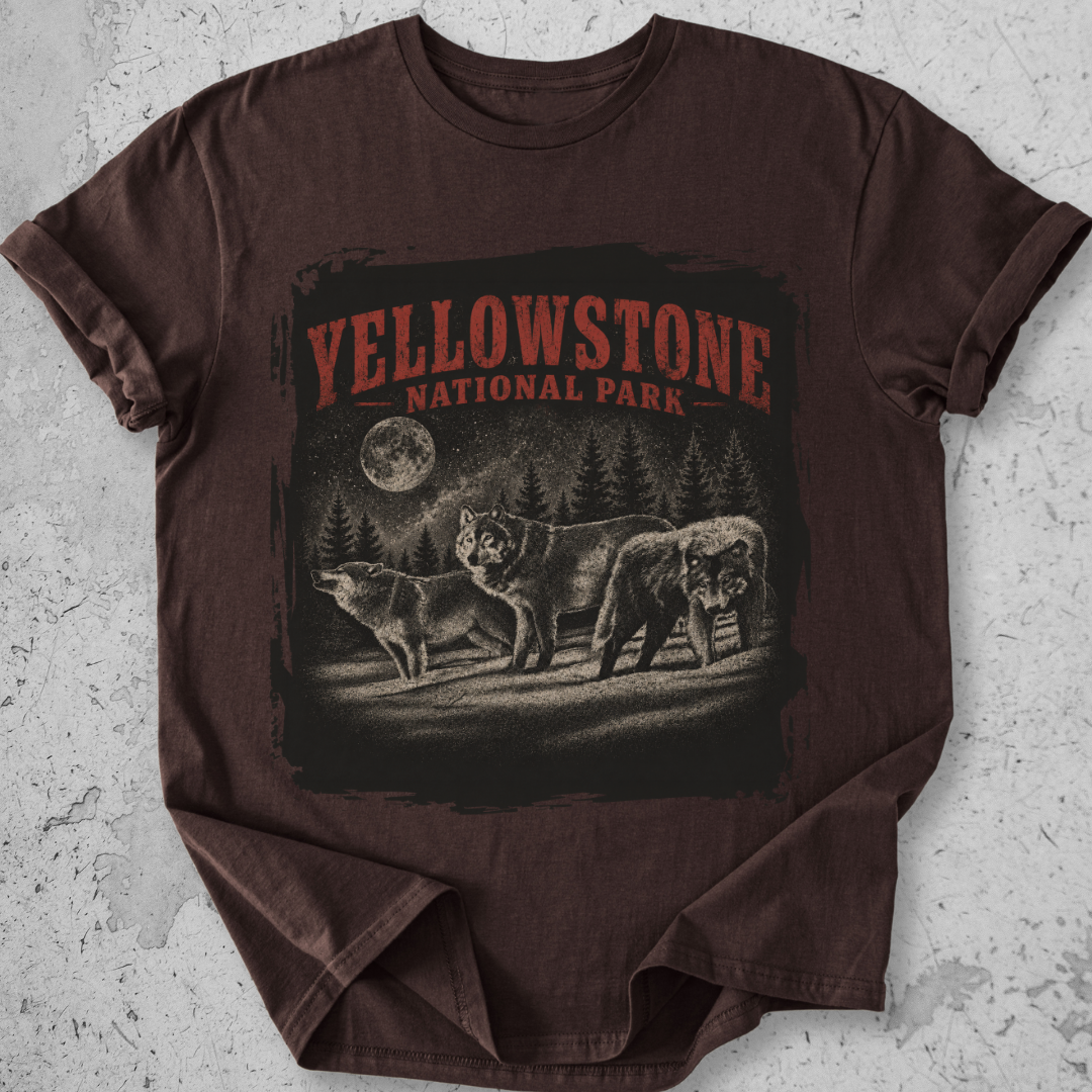 Yellowstone Wolves Vintage    T-Shirt