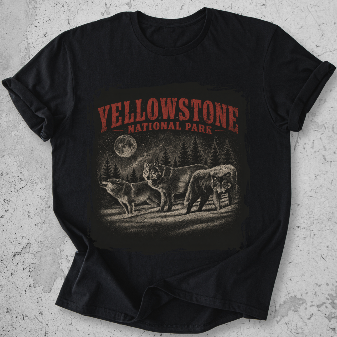 Yellowstone Wolves Vintage    T-Shirt